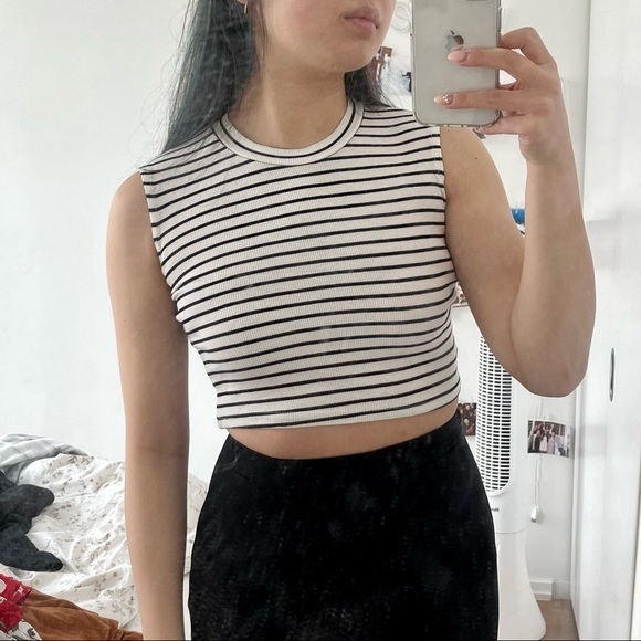 Striped cropped tank top - Picture 1 of 3